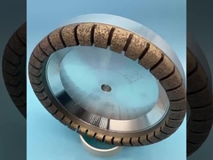 Cam Kenar İşleme Makinesi Üzerinde Cam cilalama tozu ile cam yüzeylerinin cilalanması