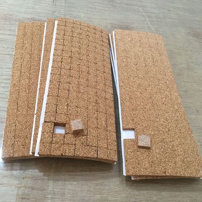 Doğal kendi kendine yapışkan korkaç yastıklar 1/8 inç kalınlığı korkaç mobilya yastıkları iç binalar için